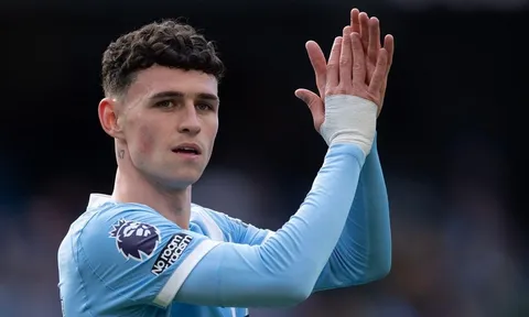Man City gia hạn 4 năm với Foden dù đang sa sút