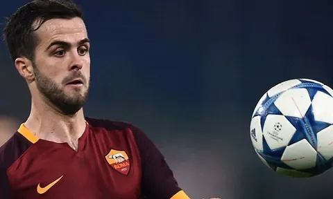 Juventus đánh bại M.U, Chelsea trong vụ Miralem Pjanic
