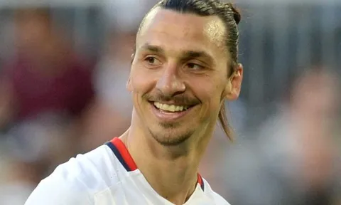 NÓNG! Ibrahimovic kí hợp đồng một năm với Man United