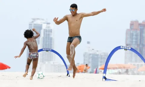 Marcelo và Silva đại náo bãi biển Miami