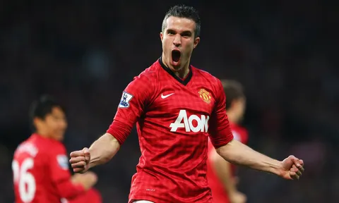 5 danh thủ từng khoác áo Arsenal lẫn Man Utd: "Kẻ phản bội" Van Persie