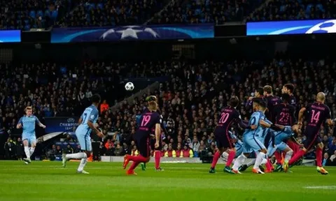 5 điểm nhấn Man City 3-1 Barca: Lỗ hổng Iniesta; Khác biệt De Bruyne