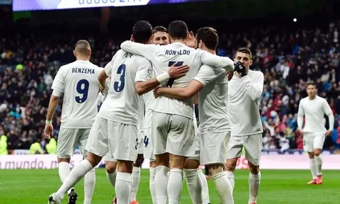 5 điểm nhấn Real Madrid 2-1 Sporting Gijon: Ronaldo vượt Messi, Suarez