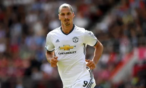 Zlatan Ibrahimovic sẽ ở lại M.U thêm 2 năm nữa