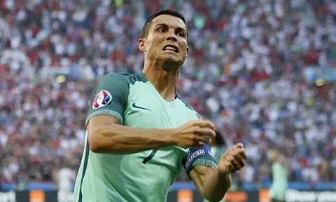 Ronaldo rực sáng với cú đúp đưa Bồ Đào Nha vào vòng knock-out