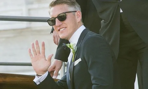 Schweinsteiger cưới vợ 2 lần trong vòng 2 ngày