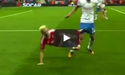 Aaron Ramsey chơi tuyệt hay trong trận đấu với Nga