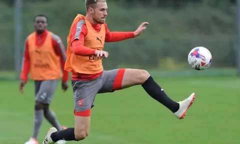 Aaron Ramsey sẵn sàng chiến Reading