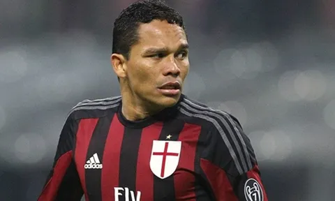 AC Milan 'thét giá' Carlos Bacca