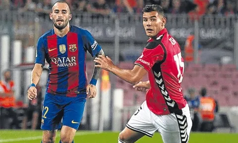 Aleix Vidal lên kế hoạch 'tẩu thoát' khỏi Barca