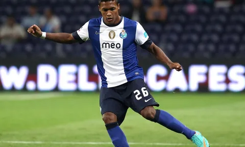 Alex Sandro từng một thời tung hoành Porto