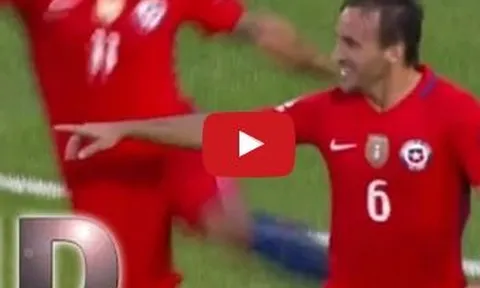 Alexis Sanchez xử lý đẳng cấp, giúp Jose Fuenzalida sút tung lưới Colombia
