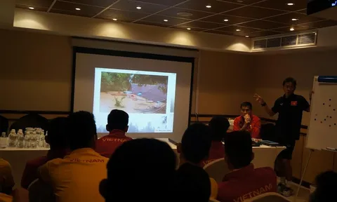 Thầy trò Hoàng Anh Tuấn chia sẻ mất mát đau thương lũ lụt miền Trung