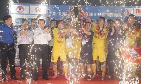 "Dị nhân" U19 Việt Nam giúp U21 Hà Nội T&T lên ngôi vô địch