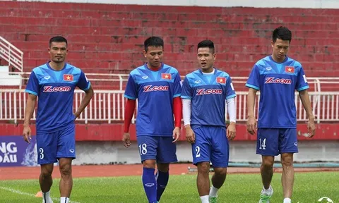 ĐT Việt Nam tập buổi đầu tiên: 4 cầu thủ chấn thương