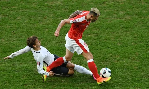 Antoine Griezmann lại vô duyên trước Thụy Sĩ