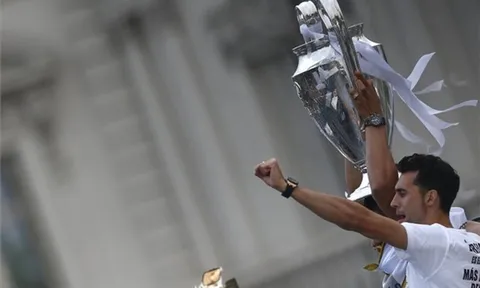 Mừng vô địch Champions League, Arbeloa rủa đồng đội?