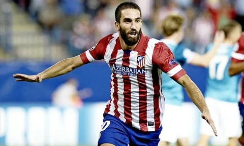 Arda Turan từng rất máu lửa trong màu áo Atletico