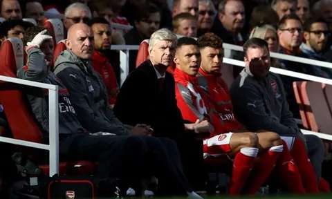 Arsenal đang dần cắt bớt quyền hạn của Wenger