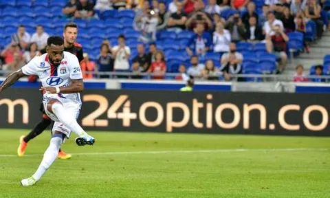 Arsenal lại bị "làm giá" vụ Lacazette