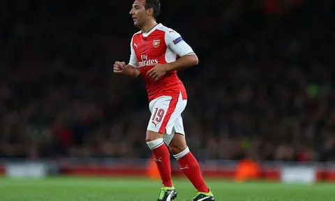 Arsenal mất trụ cột, Mourinho mừng thầm