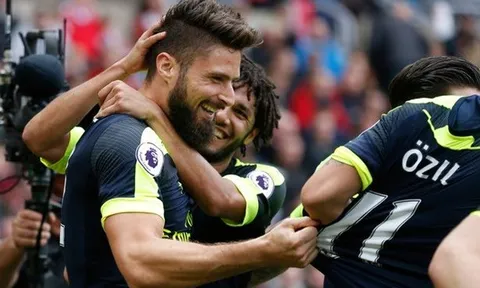 Arsenal sẽ vô địch nếu cứ để Giroud dự bị