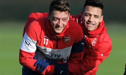 Arsenal trước nguy cơ bị thành Manchester 'xâu xé'