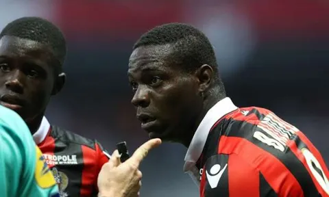 Balotelli có thể được xóa thẻ đỏ