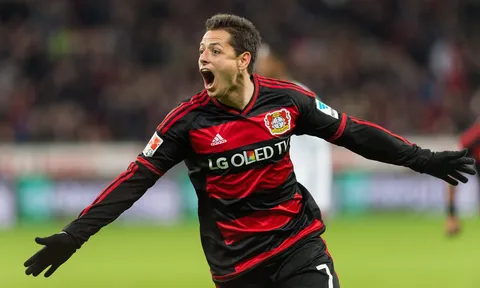 Bàn thắng đầu tiên trong mùa giải mới của Chicharito