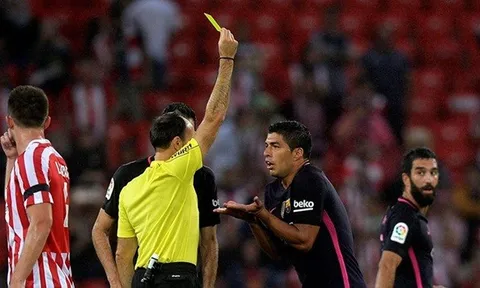 Barca cẩn thận, Luis Suarez có thể lại cắn người