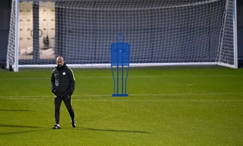 Bầu không khí nặng nề bao trùm buổi tập của Man City