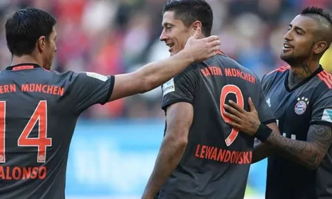 Bayern nhận cú hích từ Lewandowski