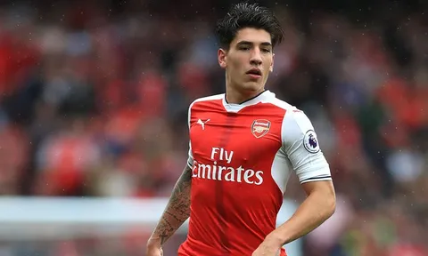 Bellerin không hứng thú với Barcelona