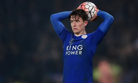 Leicester tiếp tục bị Arsenal và Liverpool "xâu xé"