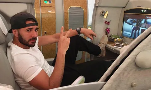 Bị bỏ rơi, Benzema giết thời gian bằng cách nào?