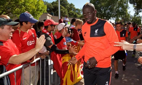 Bị đuổi về, Sakho hết cửa tại Liverpool?