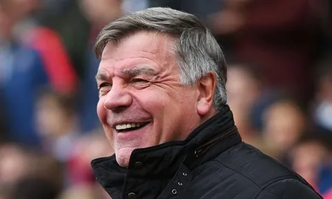Bị FA sa thải, Allardyce bỏ túi bao nhiêu tiền?