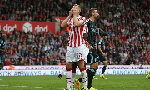 Bị Ibrahimovic "hạ nhục", trung vệ Stoke City quyết phục thù