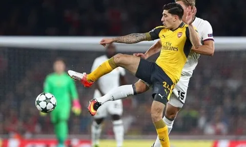 Bị Man City dòm ngó, Arsenal gấp rút trói chân Bellerin