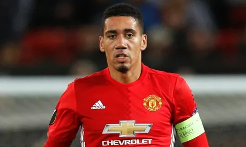 Bị Mourinho chỉ trích, Smalling vẫn chuẩn bị gia hạn hợp đồng với M.U
