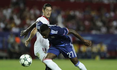 Bỏ lỡ penalty, Sevilla vẫn đánh bại Lyon trên sân nhà