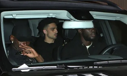 Bỏ mặc M.U, Pogba sang Mỹ "du hí" cùng Lukaku