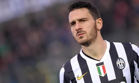 M.U tiếp tục củng cố hàng thủ bằng sao Serie A