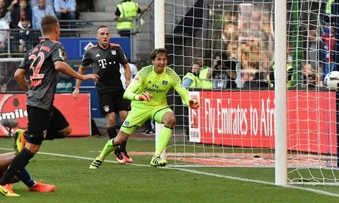 Bùng nổ phút cuối, Bayern có được 3 điểm