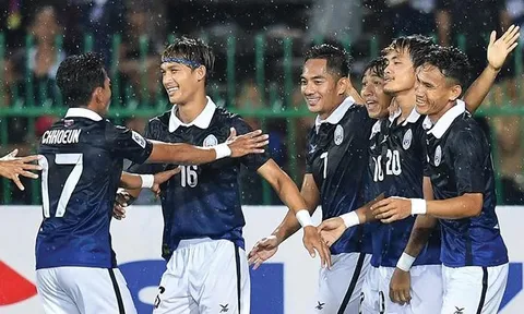 Campuchia đặt một chân vào vòng bảng AFF Cup 2016