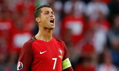 Cận cảnh pha ghi bàn việt vị của Cristiano Ronaldo