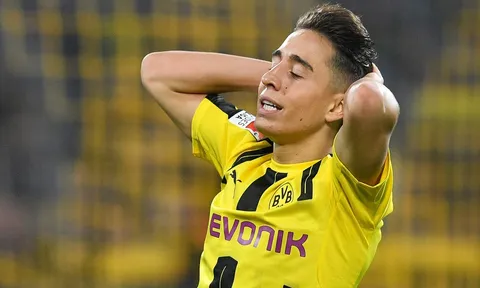 Cận cảnh tình huống dính thẻ đỏ của Emre Mor trước Hertha Berlin
