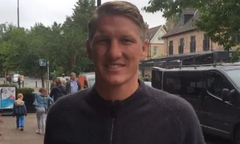 Schweinsteiger chính thức nói lời chia tay Man United