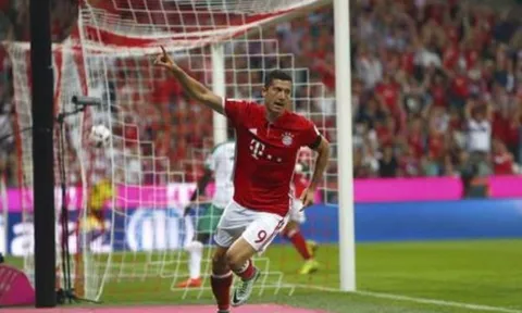 Lewandowski lập hat-trick, Bayern hủy diệt Bremen
