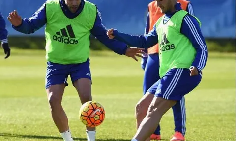 CHÍNH THỨC: Chelsea xác nhận chia tay 3 cầu thủ, có Pato và Falcao